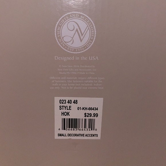 NEW View Gifts And Accessories Ltd. | NEW 3-Hook Accent | Decorative Accent - Picture 6 of 6